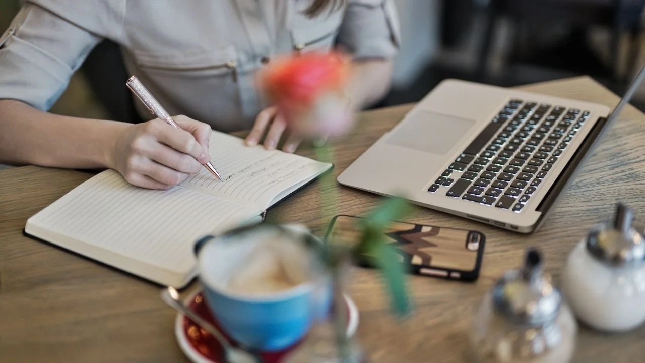 6 Health Writing Rules to Follow (And a Few to Ignore)